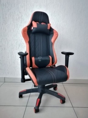 Кресло геймерское Barneo K-52 (черная экокожа оранжевые вставки) в Невьянске - nevyansk.ok-mebel.com | фото
