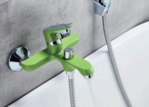 Смеситель для ванны Accoona A6366K (зеленый) в Невьянске - nevyansk.ok-mebel.com | фото 2
